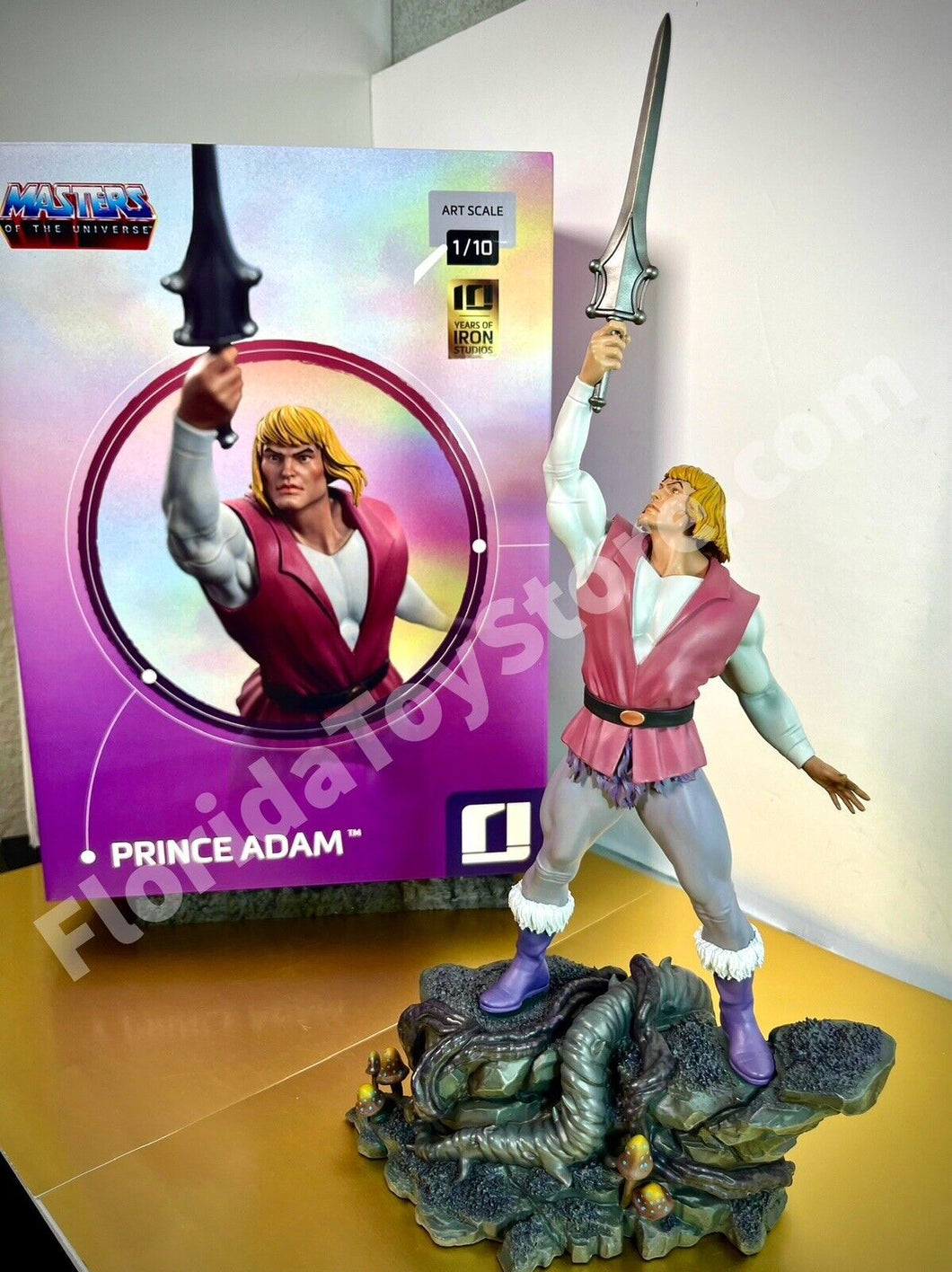 2022 Iron Studios - Masters of the Universe Prince Adam 1:10 Scale Statue