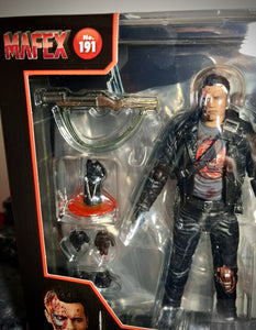 2023 Medicom Toy Mafex - T-800 (The Terminator : Battle Damage Ver.) No. 191