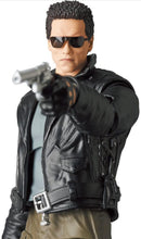 Load image into Gallery viewer, 2022 Medicom Toy Mafex - T-800 (The Terminator Ver.) Action Figure No. 176