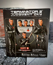 Load image into Gallery viewer, 2023 Medicom Toy Mafex - T-800 (The Terminator : Battle Damage Ver.) No. 191