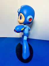 Load image into Gallery viewer, Icon Heroes Capcom - Mega Man Classic Bobblehead