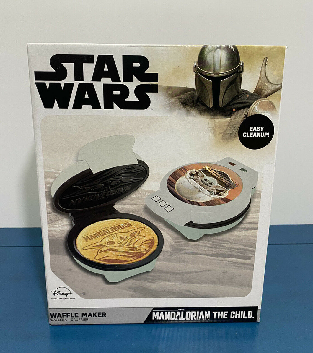 Disney Star Wars - The Mandalorian - THE CHILD Non-Stick Waffle Maker