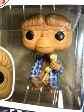 Load image into Gallery viewer, 2022 Funko Pop! Movies- E.T. The Extra-Terrestrial - E.T. In Robe (#1254) Figure