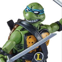 Load image into Gallery viewer, 2022 Street Fighter II vs TMNT Figure 2-Pack - LEONARDO VS. RYU