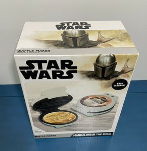 Disney Star Wars - The Mandalorian - THE CHILD Non-Stick Waffle Maker