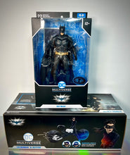 Load image into Gallery viewer, McFarlane - Dark Knight Trilogy - CATWOMAN &amp; BATPOD, BATMAN (HK Sky Dive - PLAT)