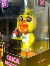 Load image into Gallery viewer, 2022 Youtooz Five Nights at Freddy&#39;s Vinyl Figure - CHICA (#3)