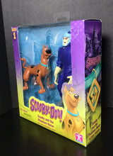 Load image into Gallery viewer, Scooby-Doo! Series 1: Scooby Doo and the Phantom Racer Action Figure Set