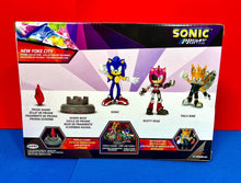 Load image into Gallery viewer, 2023 JAKKS Sonic Prime New Yoke City 3-Pack - Sonic, Tails Nine, &amp; Rusty Rose