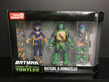 Load image into Gallery viewer, Batgirl &amp; Donatello Action Figure 2 Pack Summer Convention 2019 Only at GameStop