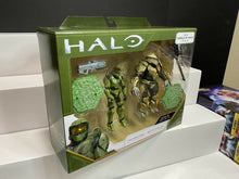 Load image into Gallery viewer, World of HALO Infinite MASTER CHIEF + BRUTE CHIEFTAIN 4&quot; Wicked Cool Toys