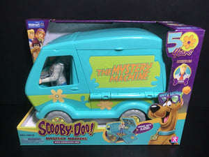 Scooby-Doo Mystery Machine & Fred Action Figure Exclusive 50 Years