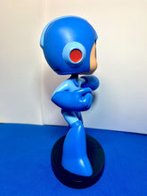 Load image into Gallery viewer, Icon Heroes Capcom - Mega Man Classic Bobblehead