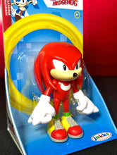 Load image into Gallery viewer, 2022 JAKKS Pacific Sonic the Hedgehog 2.5in Action Figure: CLASSIC KNUCKLES