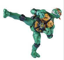 Load image into Gallery viewer, Street Fighter II vs TMNT Figure 2-Pack - MICHELANGELO VS. CHUN-LI