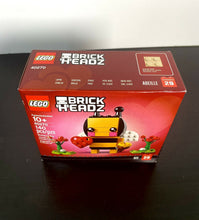 Load image into Gallery viewer, 2018 LEGO #40367 Brickheadz - Valentine’s Bee - 140pcs - Valentine’s Day