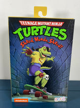 Load image into Gallery viewer, NECA 1:10 Scale Teenage Mutant Ninja Turtles Figure: GECKO WONDO